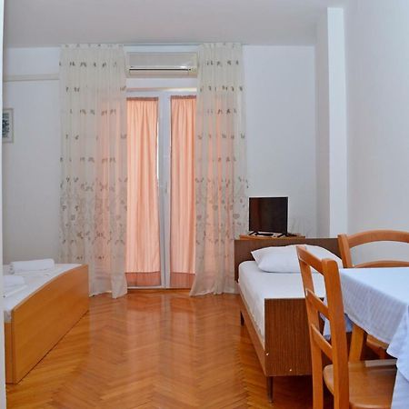 נובליה Apartmani Macak II מראה חיצוני תמונה