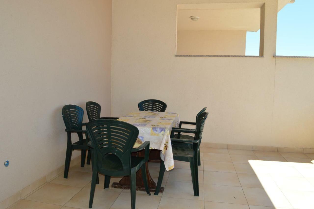 נובליה Apartmani Macak II מראה חיצוני תמונה