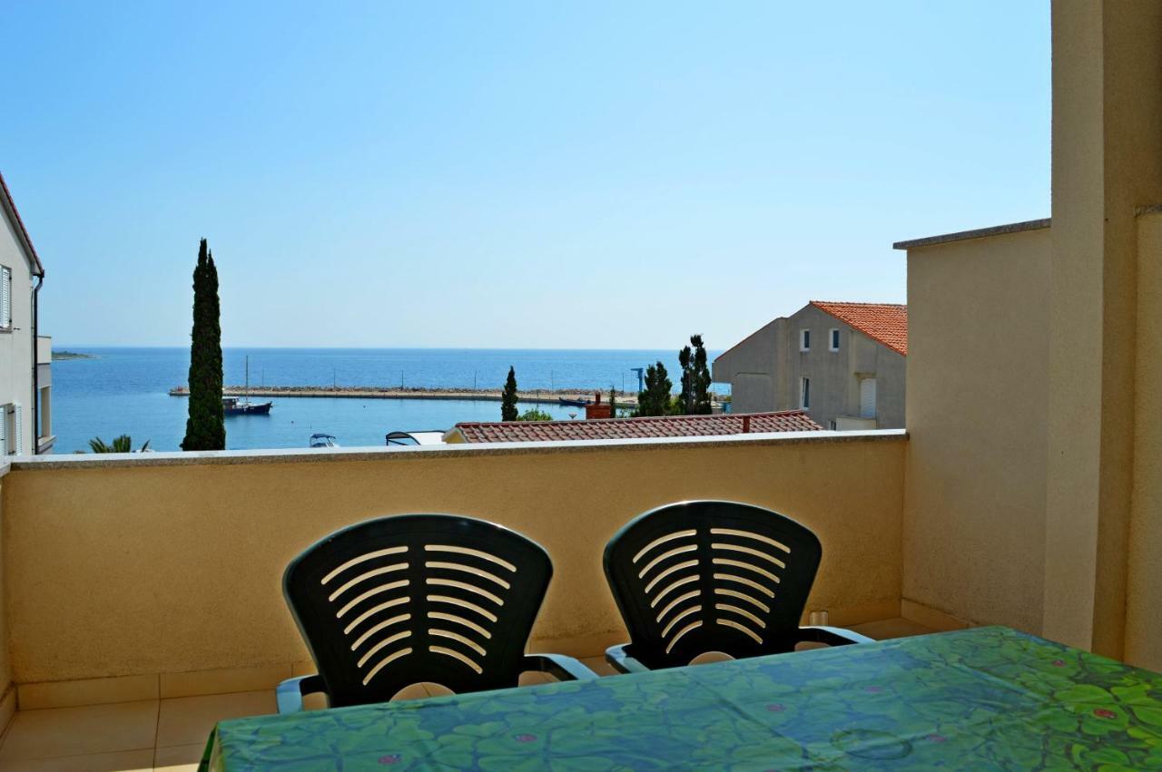 נובליה Apartmani Macak II מראה חיצוני תמונה