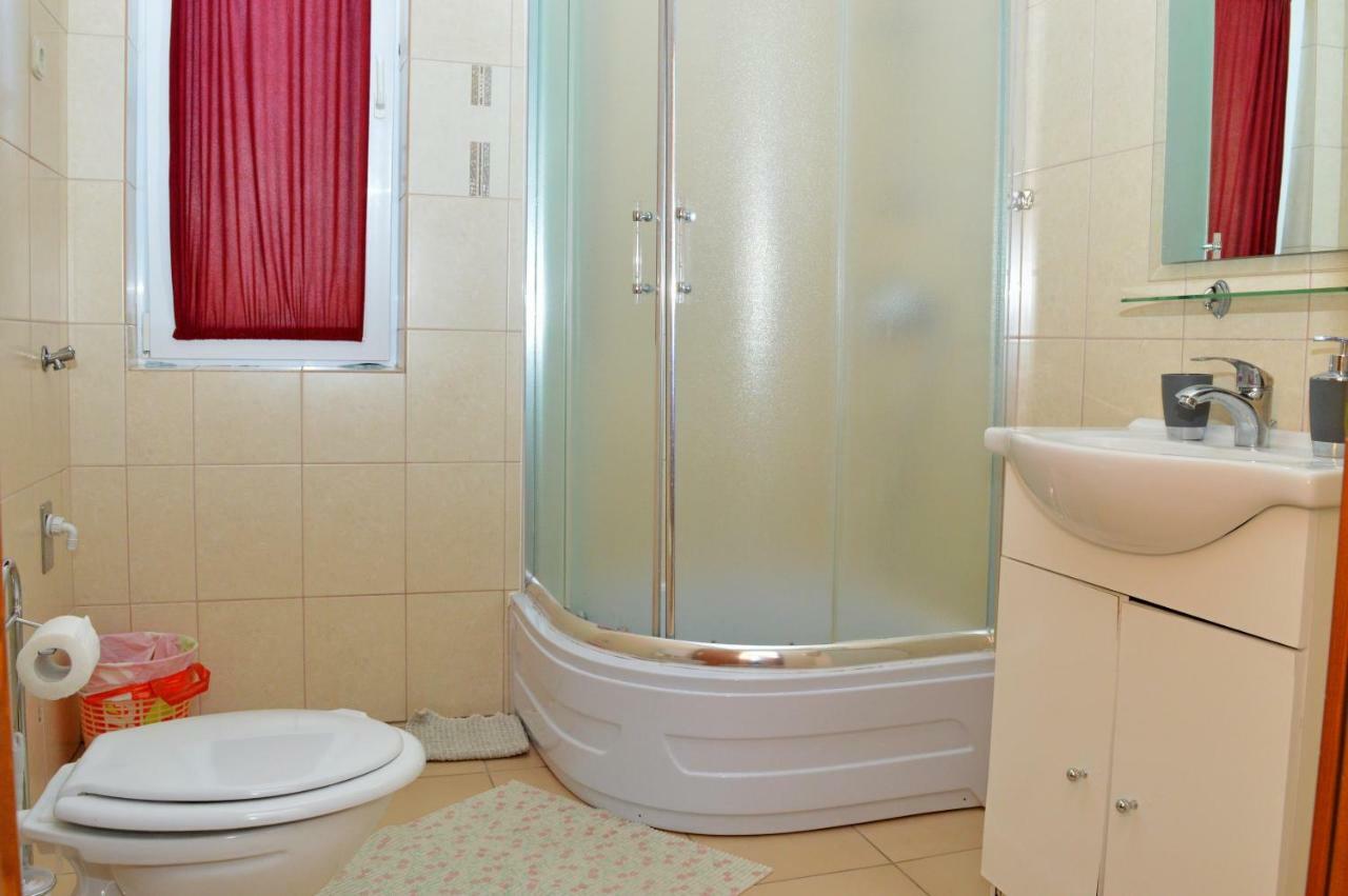 נובליה Apartmani Macak II מראה חיצוני תמונה