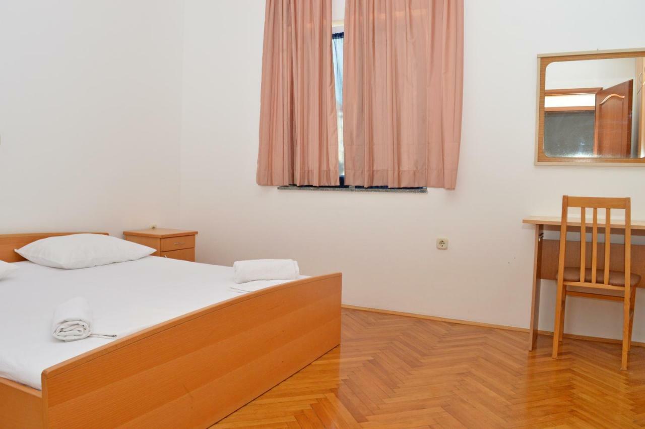 נובליה Apartmani Macak II מראה חיצוני תמונה