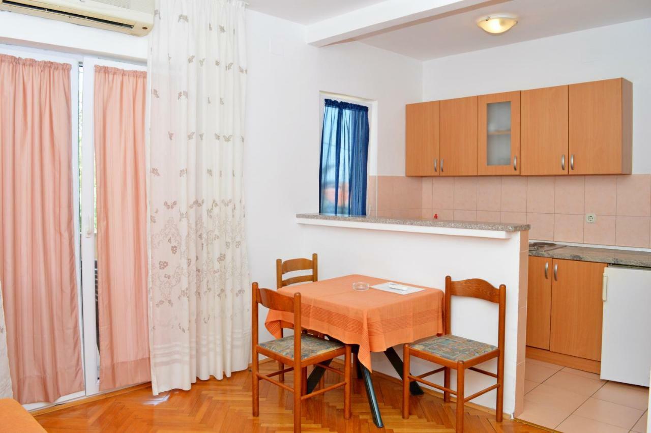 נובליה Apartmani Macak II מראה חיצוני תמונה